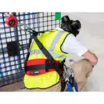 Protecta® fallskydssele med positioneringsbälte svart miljöbild